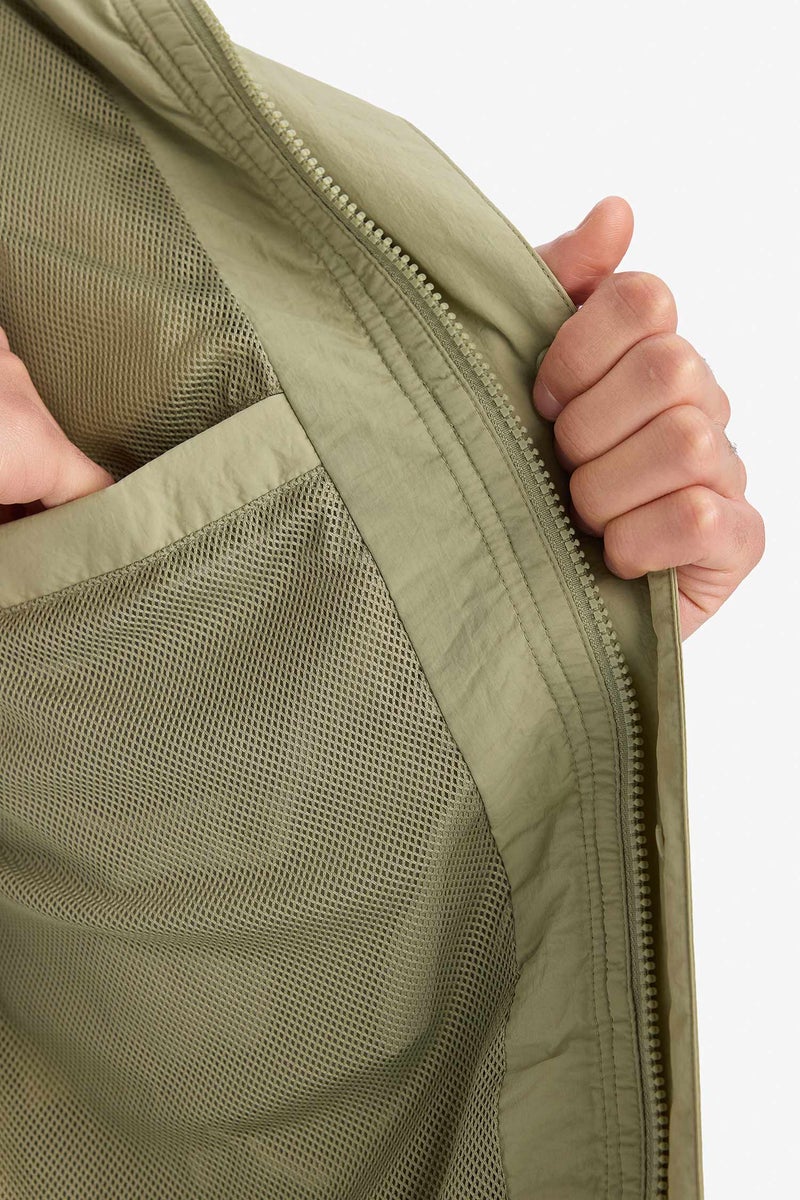 ديفاكتو جاكيت مطر وتر بروف قصة عادية بكابيشون - Image 5